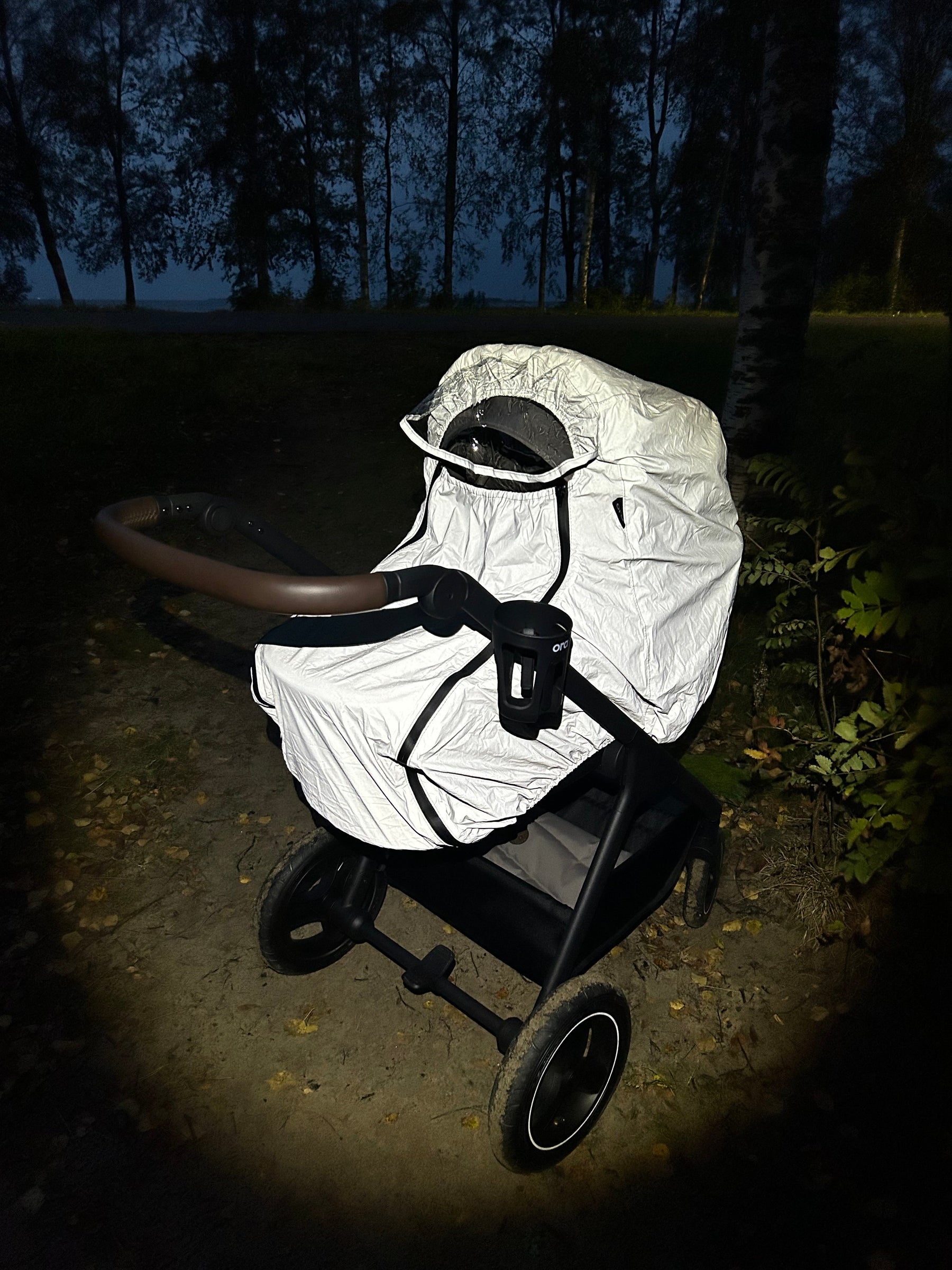 Mikä on pimeä ja musta, mutta ei Black Friday-tarjous?