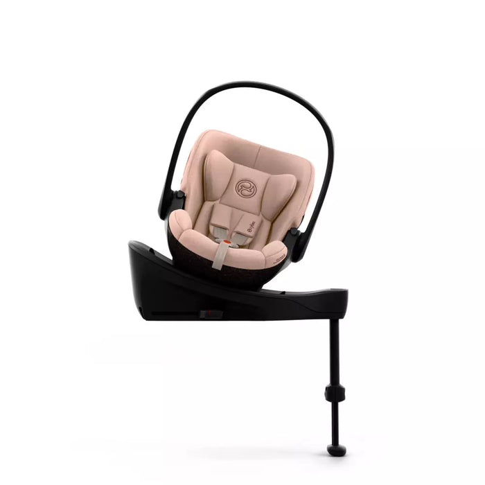 Cybex Cloud S Cozy Beige kallistettuna jalustassa