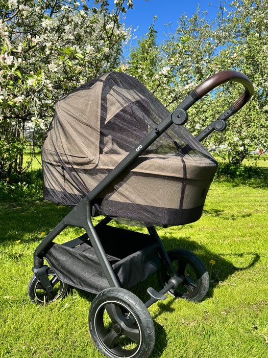 Perinteinen hyönteissuoja Oran Otso vaunukopassa