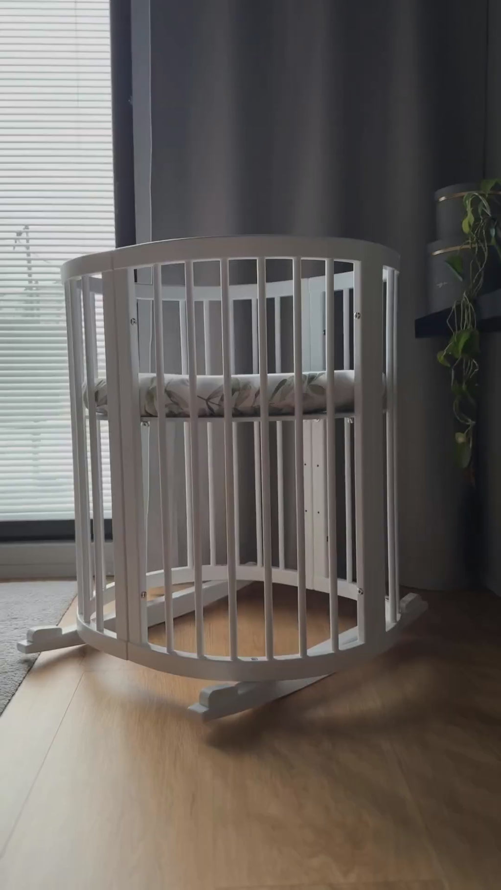 Kielo video keinujaloista